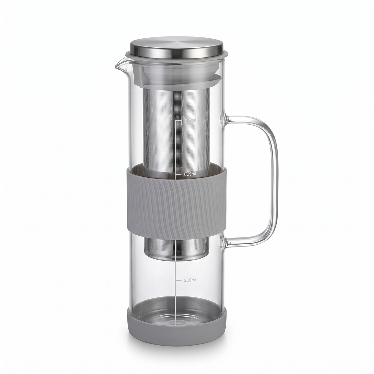 Garrafa para cold brew com filtro e tampa hermética, fundo branco