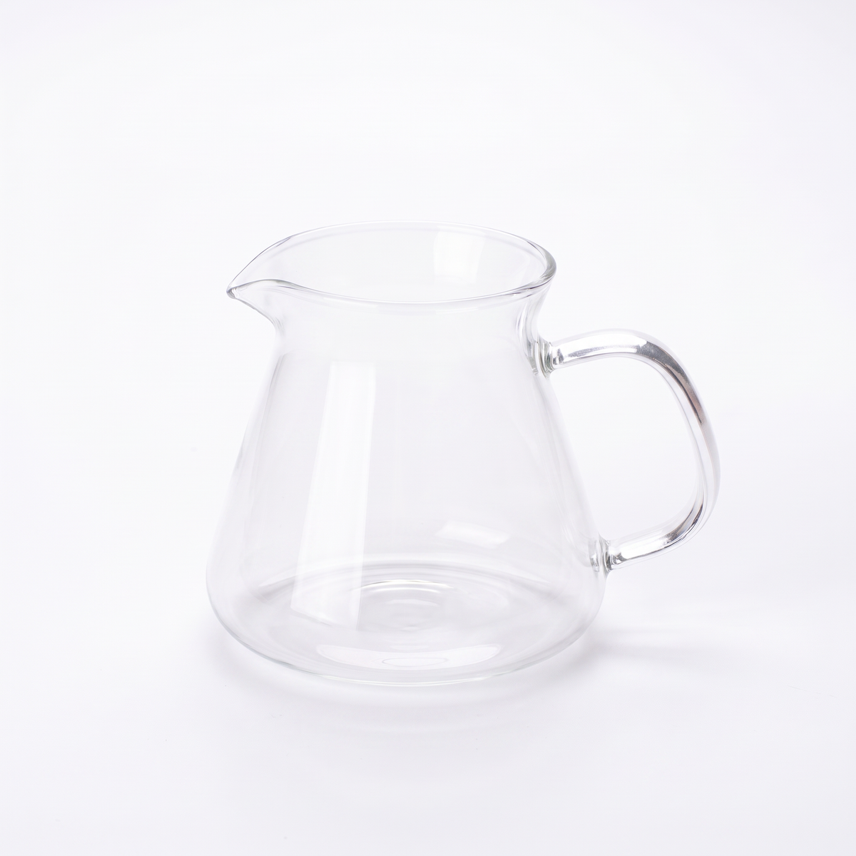Jarra de vidro colorida, versão transparente, fundo branco
